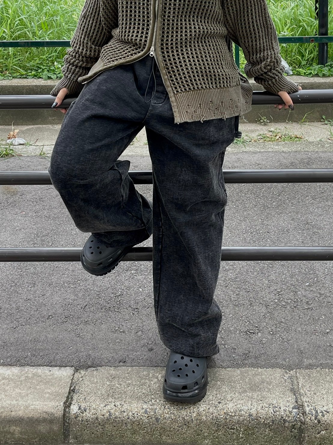 受注制【Chikashitsu +】set up pigment damage carpenter sweat pants