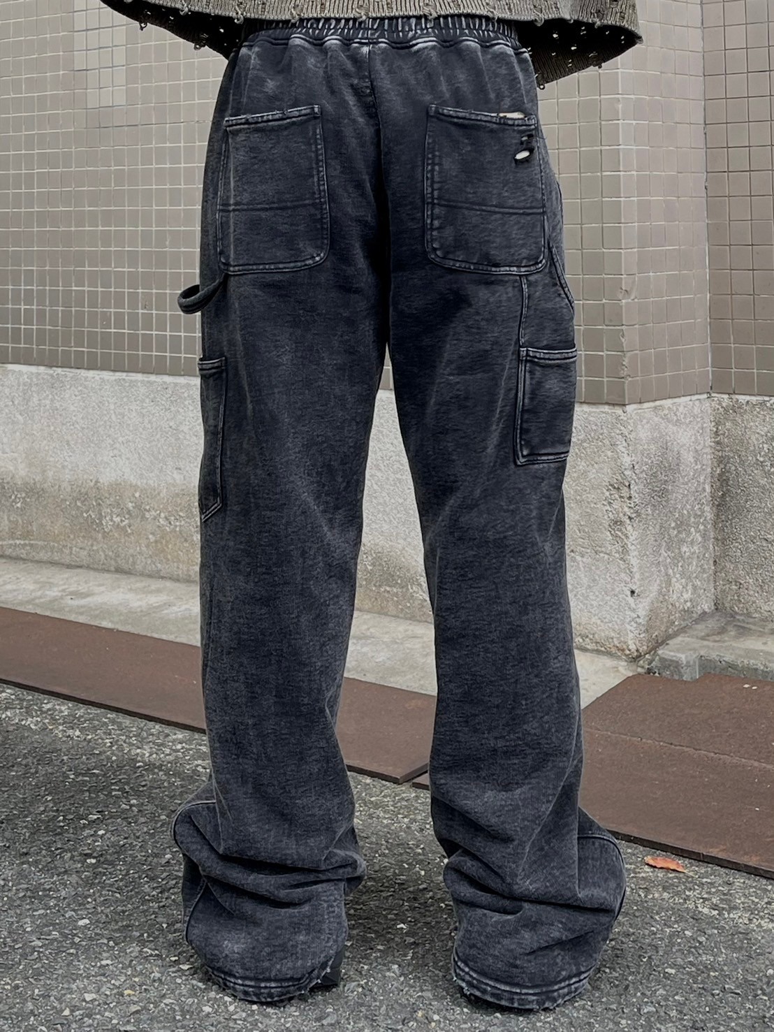 受注制【Chikashitsu +】set up pigment damage carpenter sweat pants
