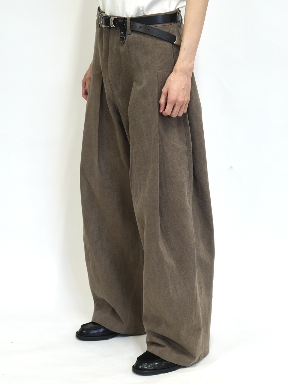 東京店WEB限定受注制【Chikashitsu +】deep tuck cotton wide