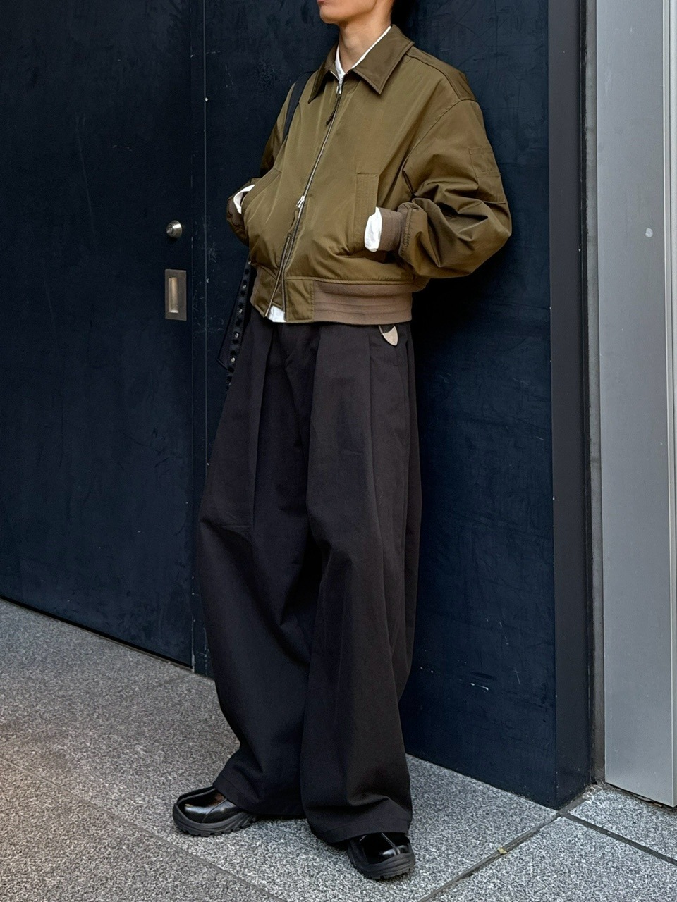 東京店WEB限定受注制【Chikashitsu +】deep tuck cotton wide slacks (3color)