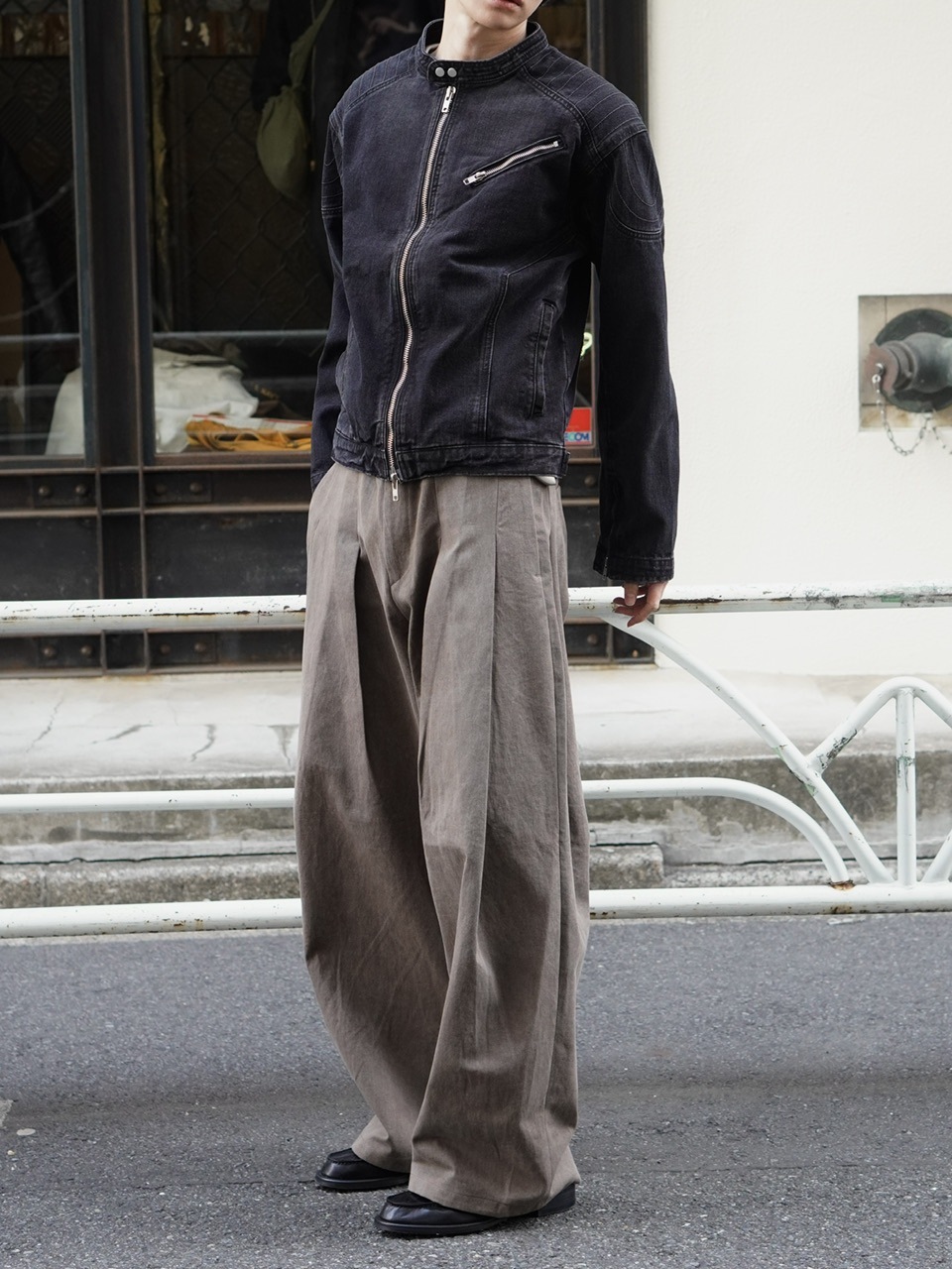 東京店WEB限定受注制【Chikashitsu +】deep tuck cotton wide