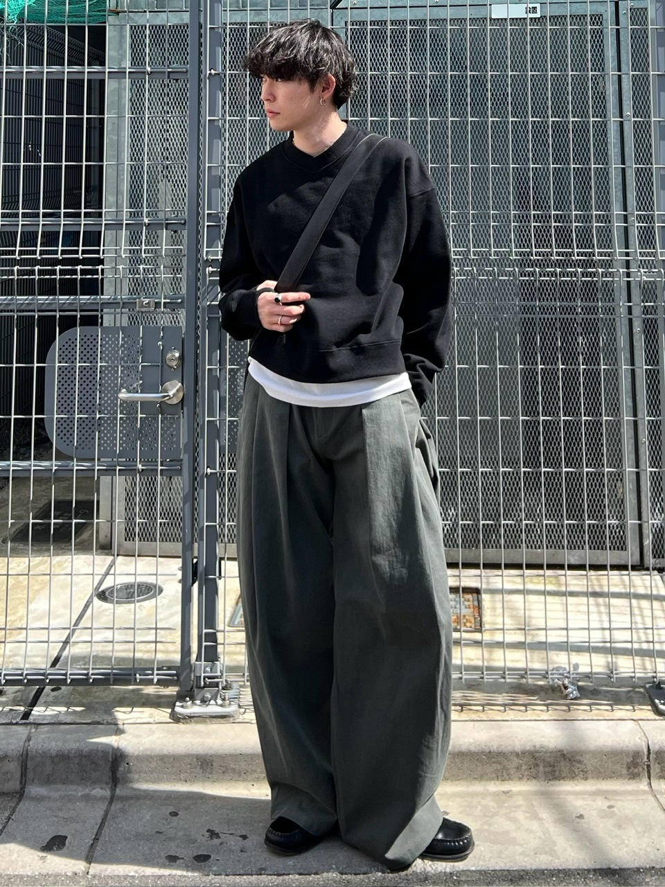 東京店WEB限定受注制【Chikashitsu +】deep tuck cotton wide slacks (3color)