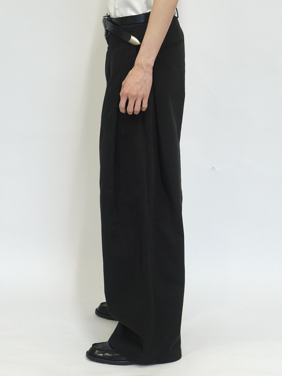 限定値下げ【VOAAOV】 Chic Tech Tuck Wide Slacks VOAAOV（ヴォアーブ） パンツ Chic Tech Tuck Wide Slacks メンズ