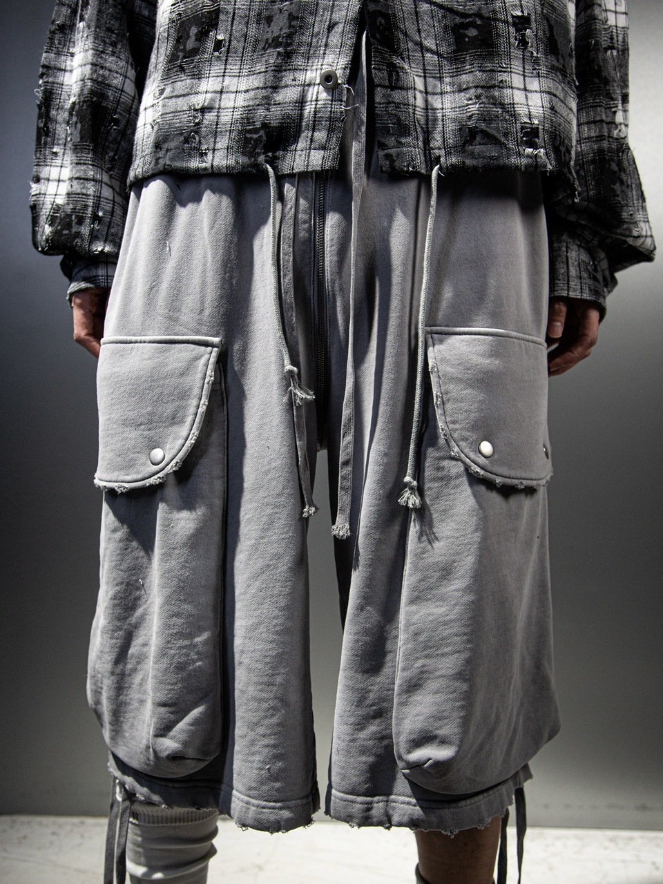 DIG YOUR OWN GRAVE グレー ショートパンツ DIG YOUR OWN GRAVE】FULL ZIP SHORTS | OUR BRAND,DIG YOUR OWN