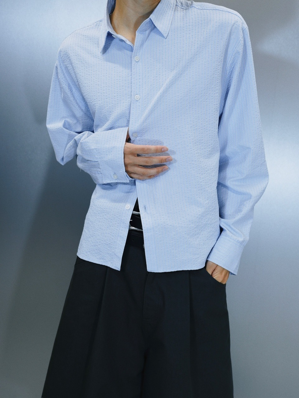【CS】CROPPED STRIPE BUTTON UP SHIRT (BLUE)