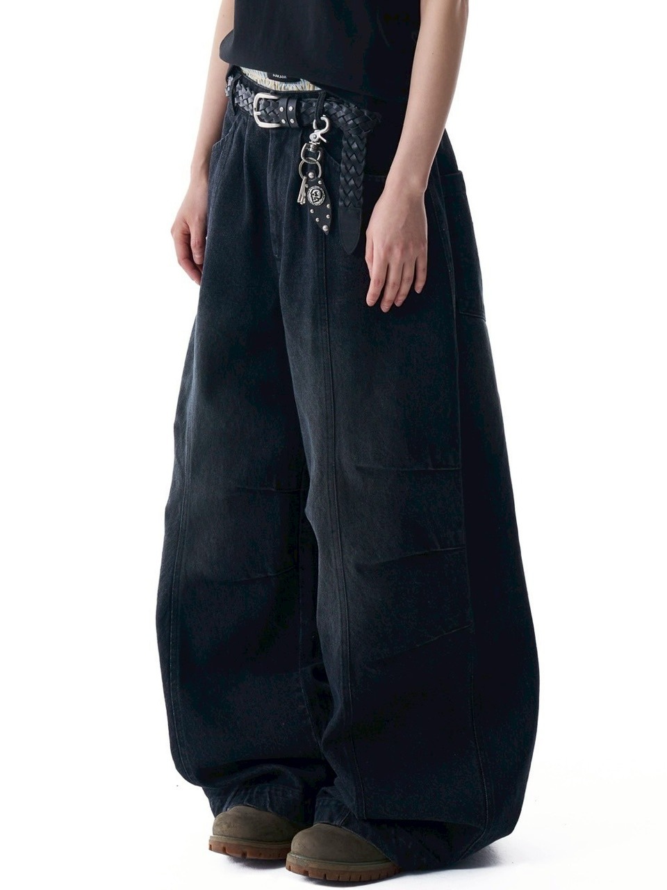 AAKAM】Knee Pin-tuck Washed Denim Pants | OUR BRAND,AAKAM