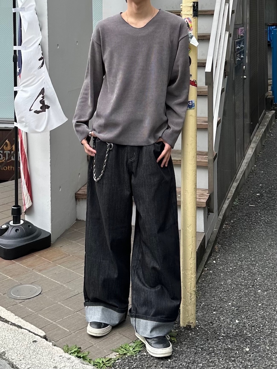 大阪店WEB限定受注制【Chikashitsu +】simple deck v neck knit