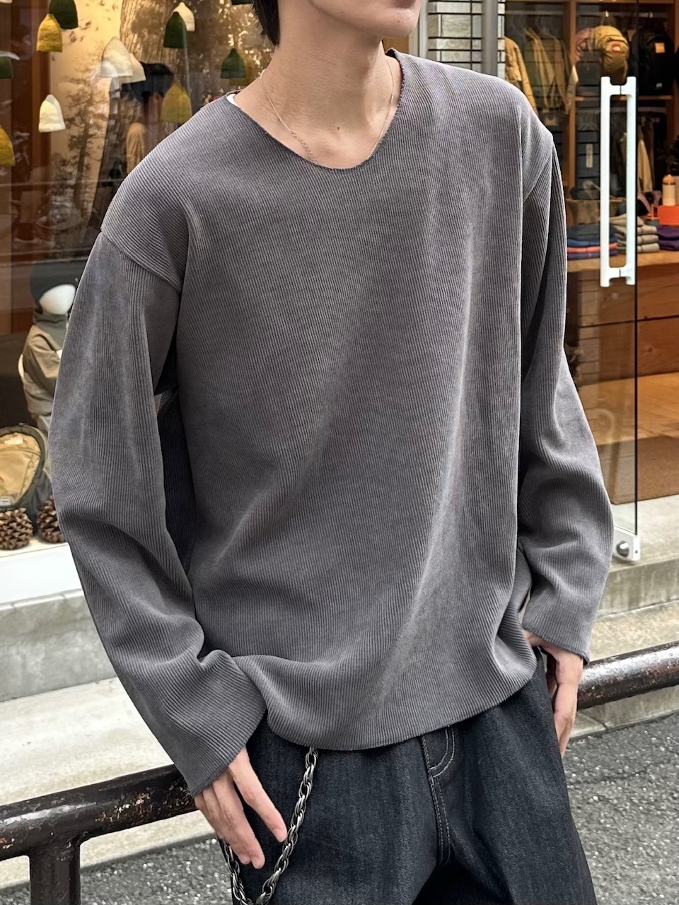 大阪店WEB限定受注制【Chikashitsu +】simple deck v neck knit