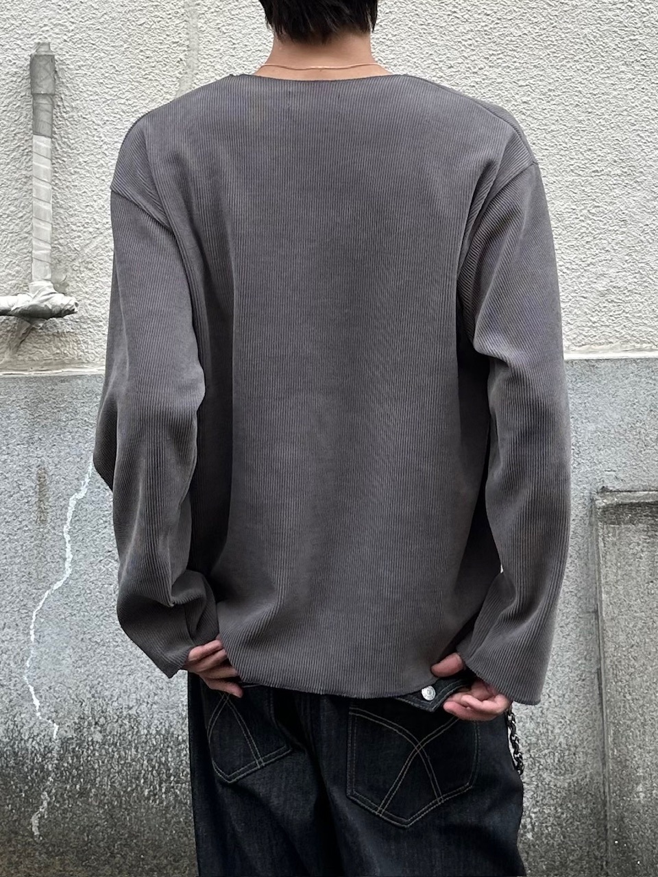 大阪店WEB限定受注制【Chikashitsu +】simple deck v neck knit
