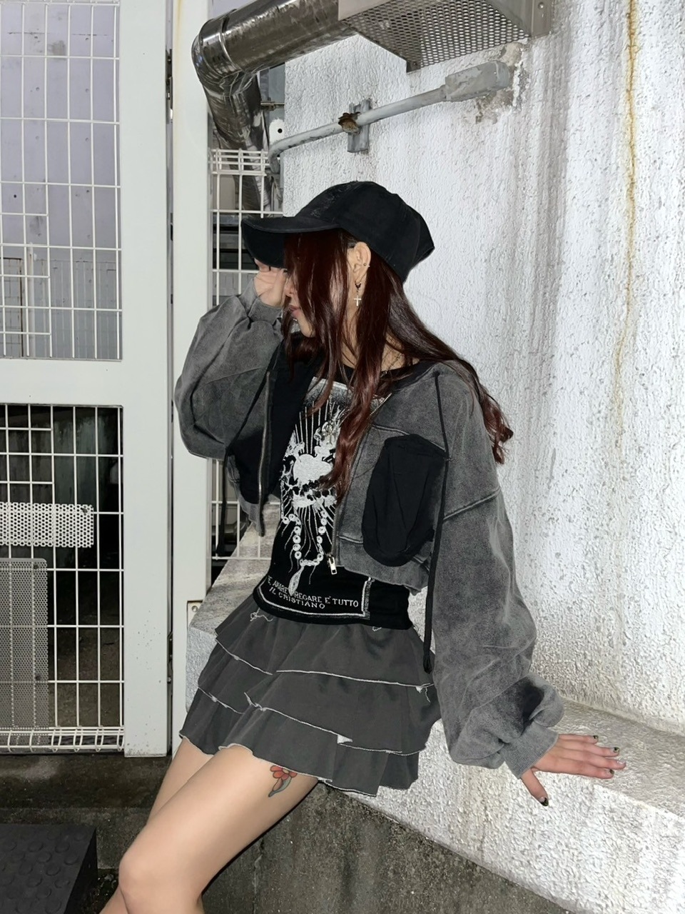 受注制【Never mind the XU】damage frill mini skirt (2color
