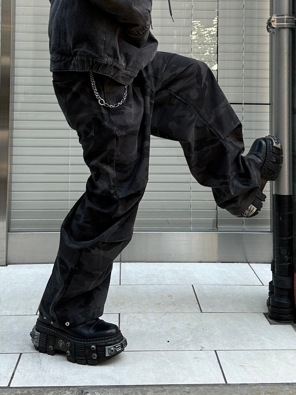 受注制【Chikashitsu +】snap button camouflage pants (2color