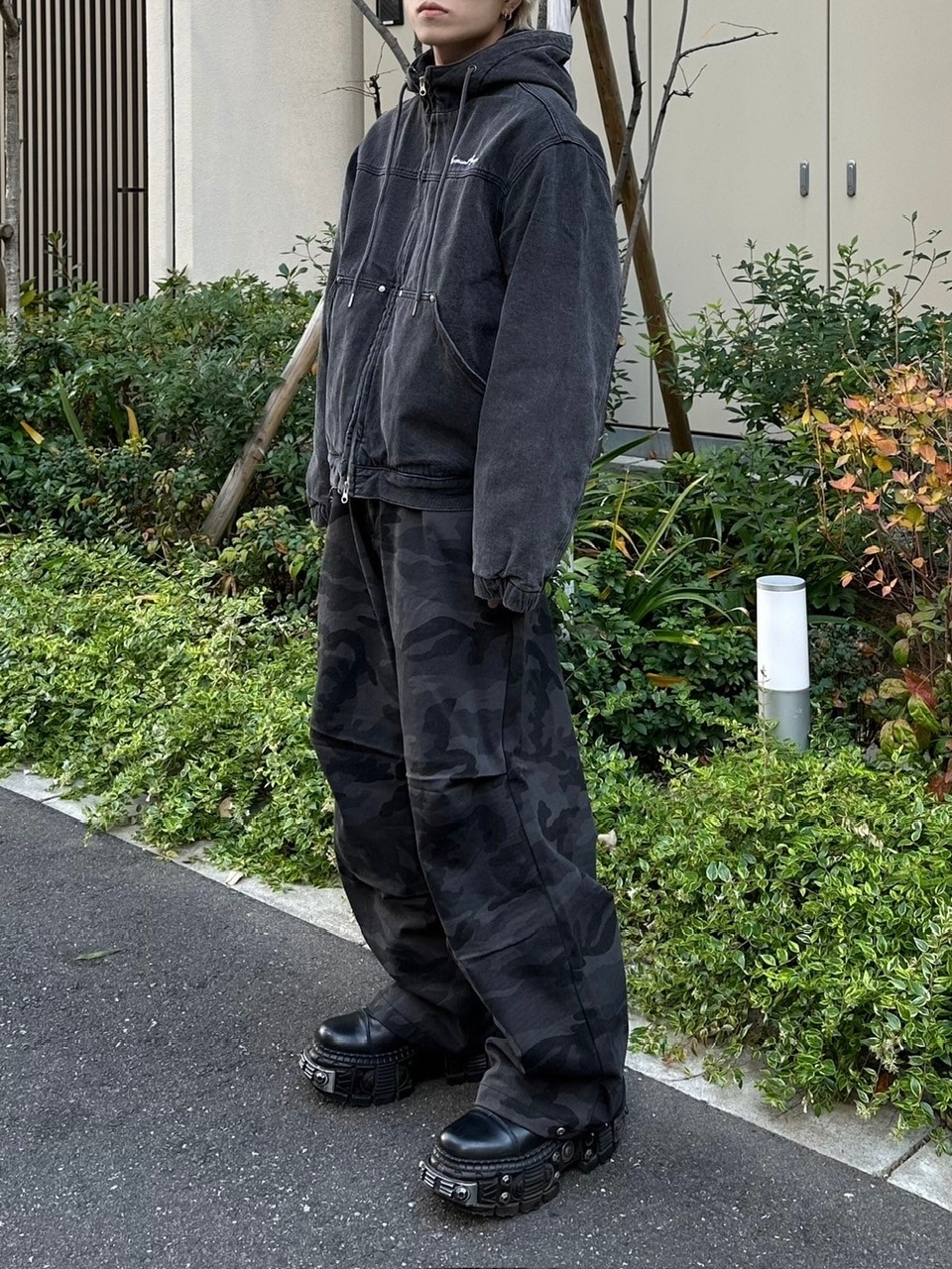 受注制【Chikashitsu +】snap button camouflage pants (2color