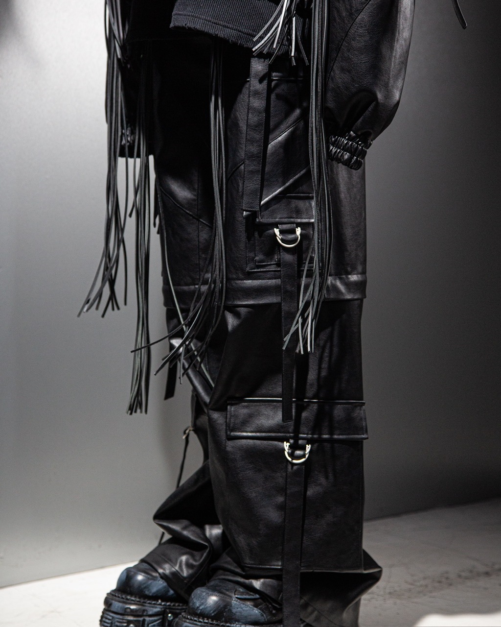 パンツ DIG YOUR OWN GRAVE 2WAY DIG YOUR OWN GRAVE】2WAY LEATHER CARGO PANTS / 【ディグユア