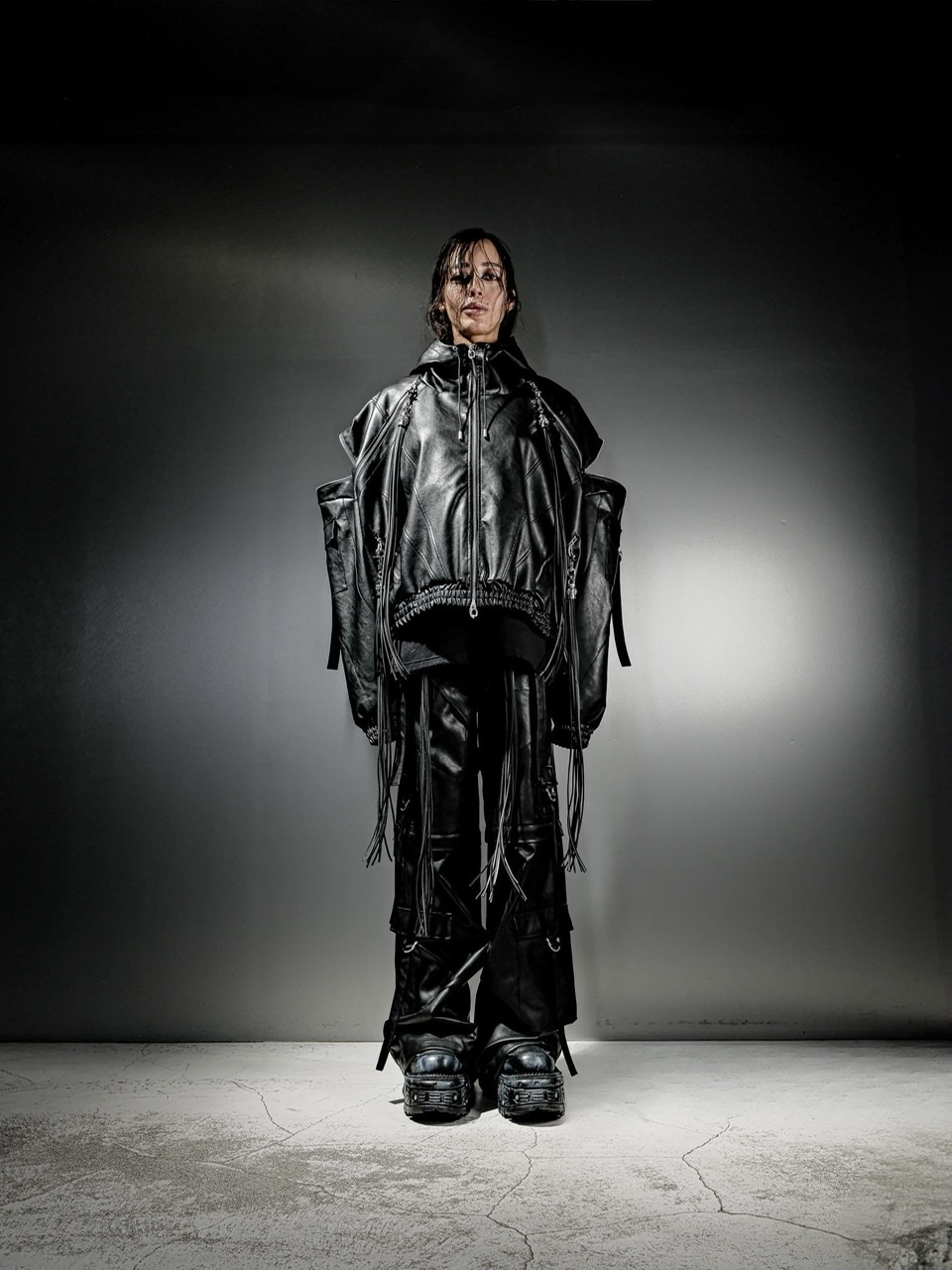 2/20 20:00発売【DIG YOUR OWN GRAVE】2WAY LEATHER CARGO PANTS
