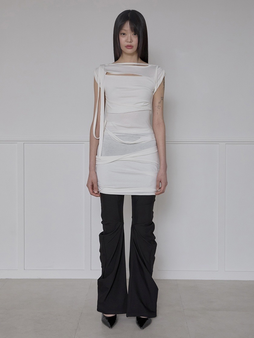 【FLARE UP】 Asymmetrical Draped Dress /追跡付 FLAREUP】Asymmetrical Draped Strap Roll-Up Dress | OUR BRAND