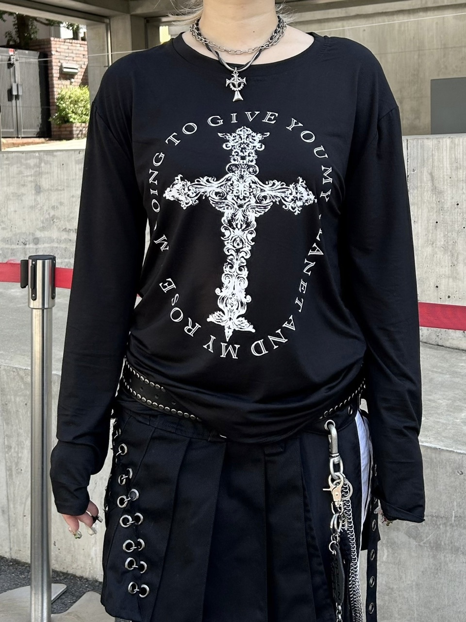 受注制【XU DOG】cross print longsleeve tee (2color)