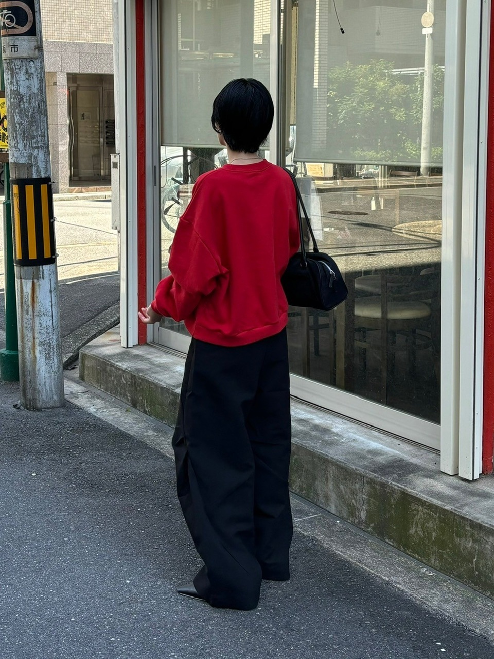 受注制【Chikashitsu +】unisex cropped balloon sweat (3color)