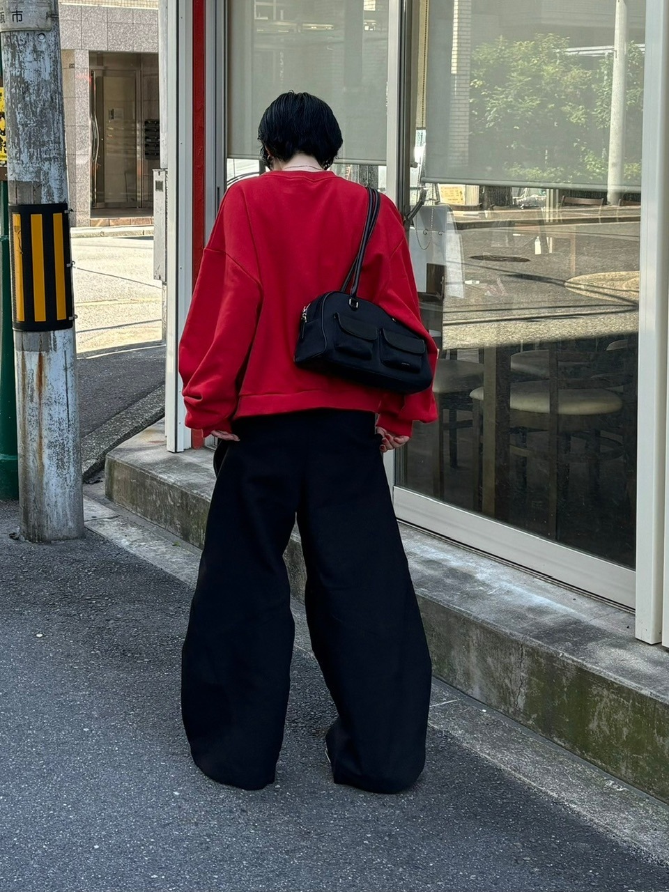 受注制【Chikashitsu +】unisex cropped balloon sweat (3color)
