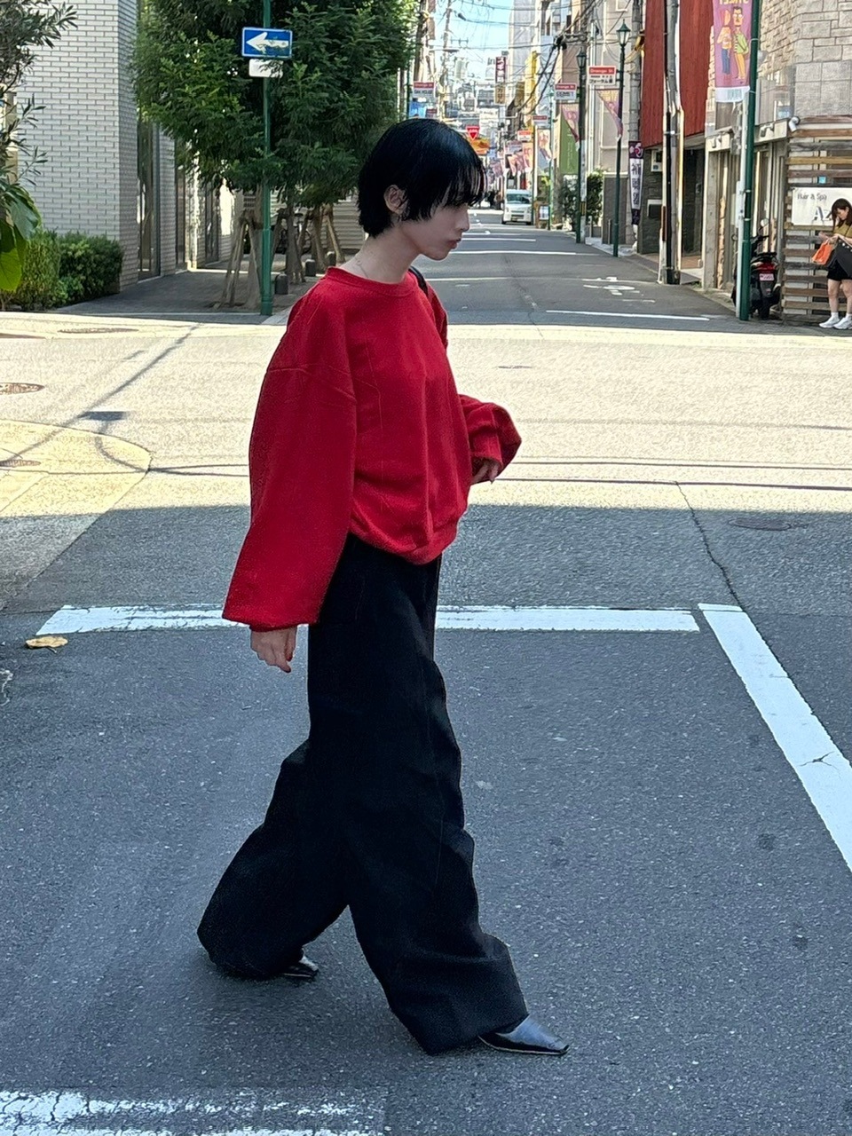 受注制【Chikashitsu +】unisex cropped balloon sweat (3color)