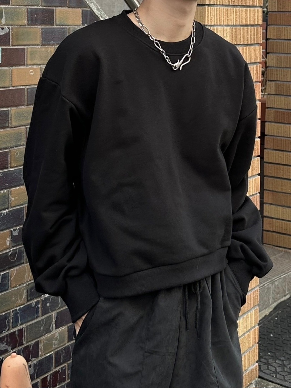 受注制【Chikashitsu +】unisex cropped balloon sweat (3color)