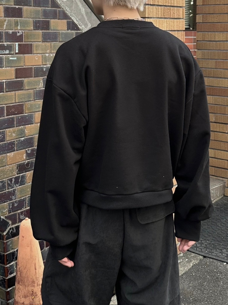 受注制【Chikashitsu +】unisex cropped balloon sweat (3color)