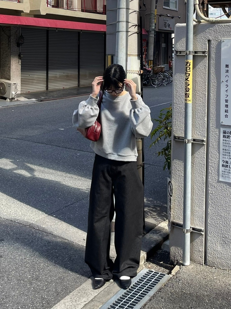 受注制【Chikashitsu +】unisex cropped balloon sweat (3color)