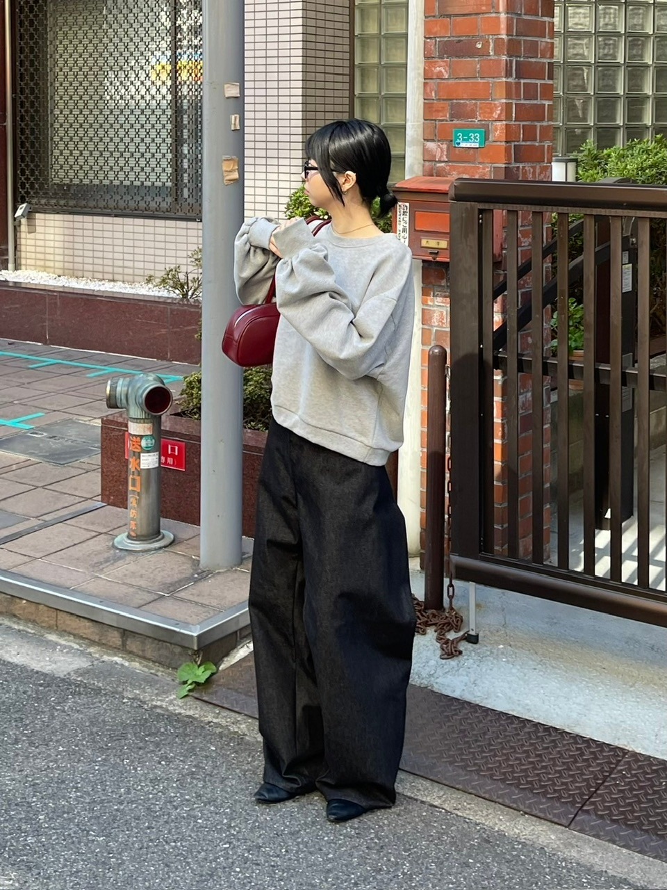 受注制【Chikashitsu +】unisex cropped balloon sweat (3color)