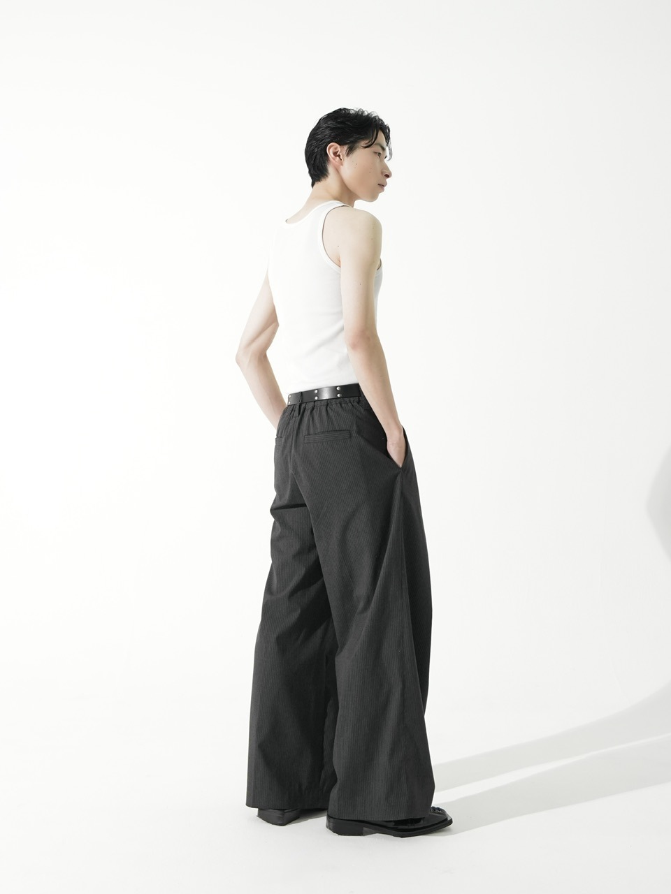 CS】stripe cross tuck drape slacks (gray) | OUR BRAND,Chikashitsu