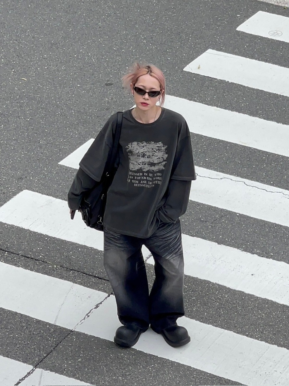 【Chikashitsu +】layered long sleeve Chikashitsu +】layered graphic long sleeve (2color