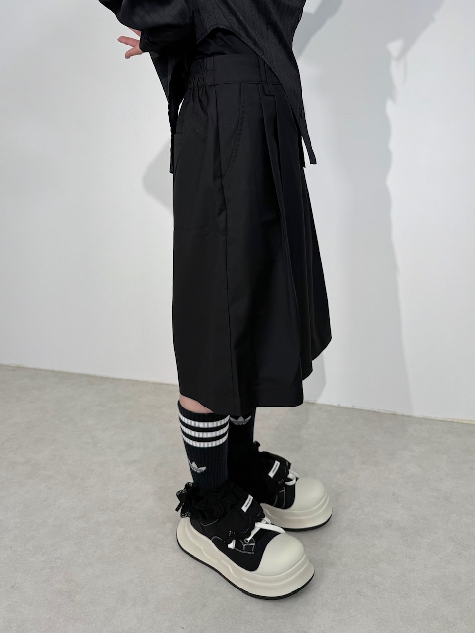 受注制【Nerd out XU】Bermuda slacks tuck pants (2color)