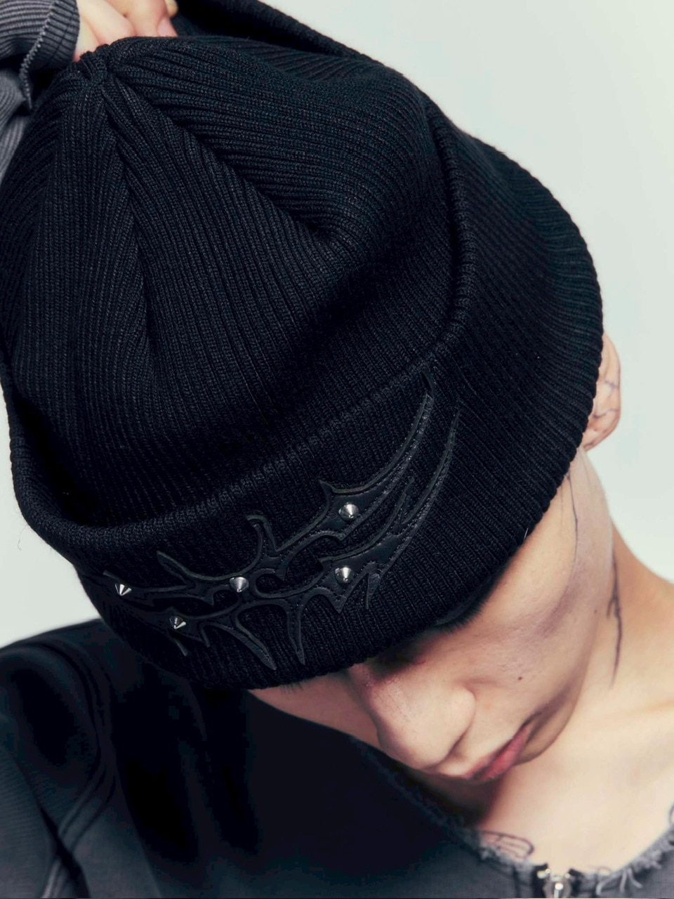 DIG YOUR OWN GRAVE】SHADOW FANG BEANIE /【ディグユアオウングレイブ