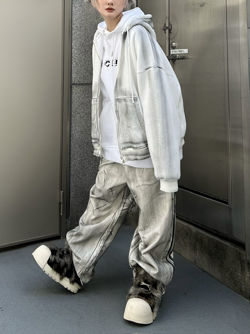 【Never mind the XU】dirty paint zip hoodie (3color) / 【ネバーマインドザエックスユー】ダーティーペイント長袖ジップアップパーカー