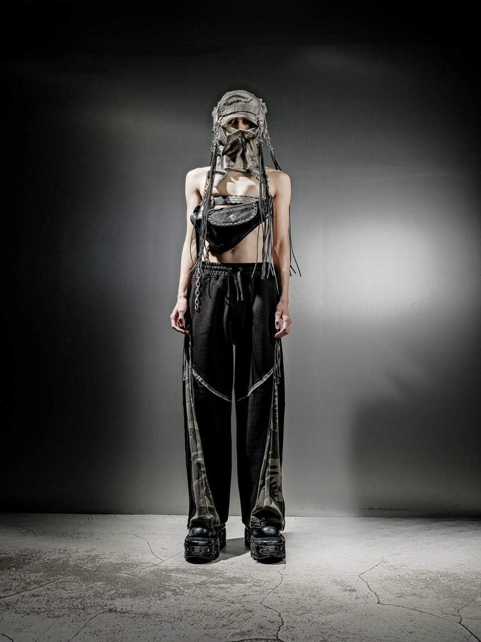 【DIG YOUR OWN GRAVE】SIDE CAMO ZIP SWEAT