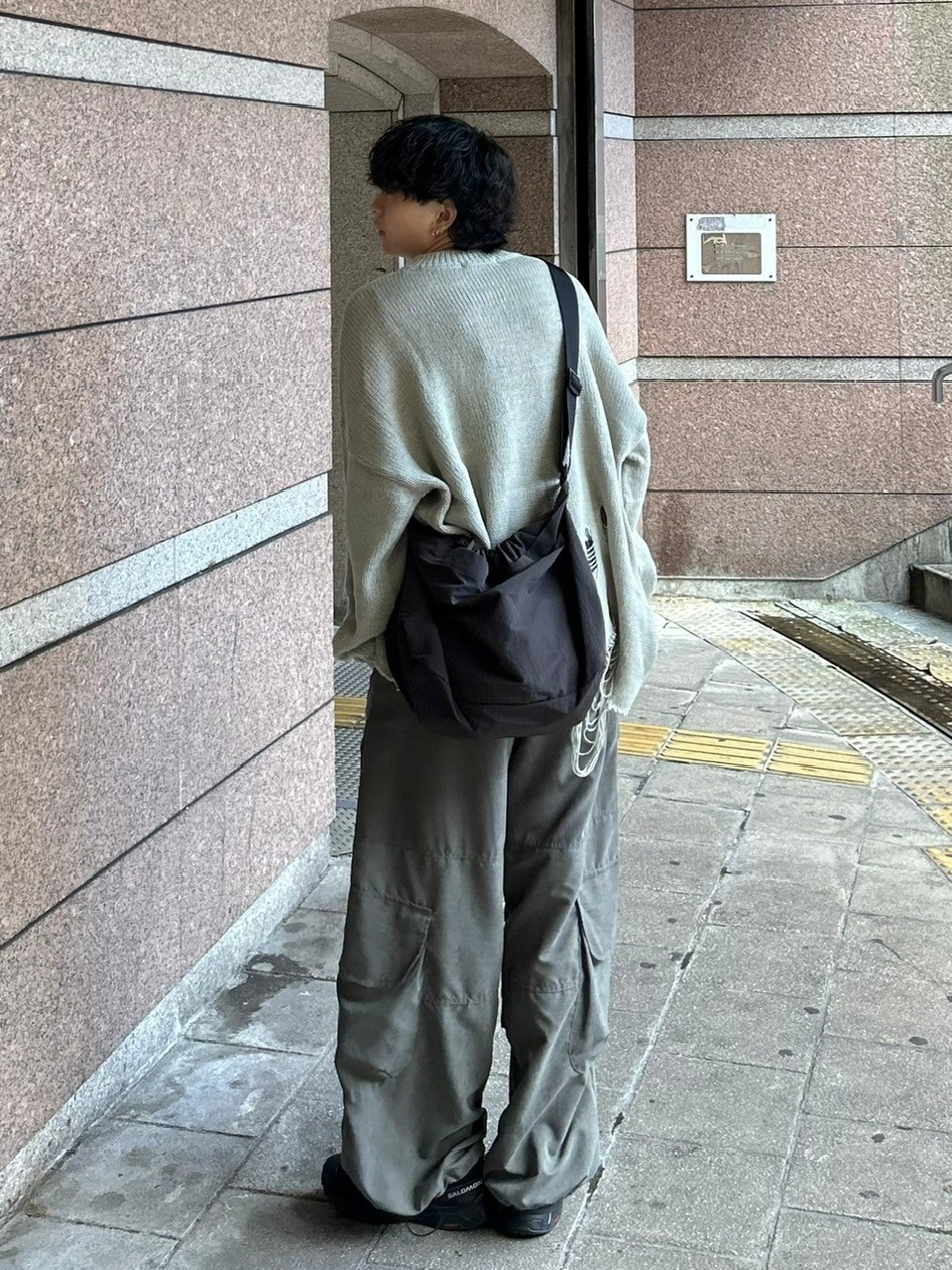 受注制【Chikashitsu +】oversized damage knit (2color