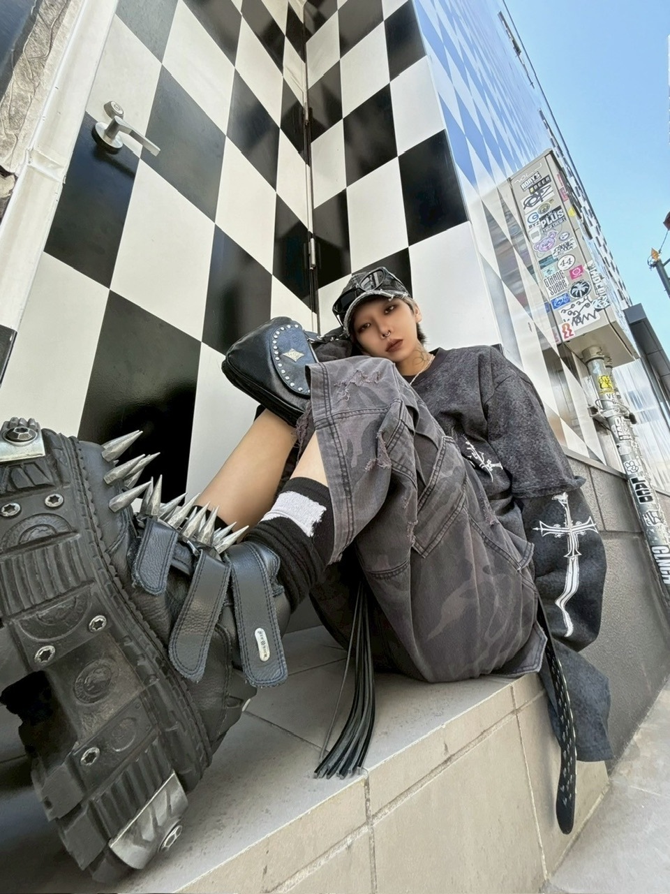 パンツ JIMWAG Damage gradation half pants パンツ JIMWAG Damage gradation half pants Denim damage half
