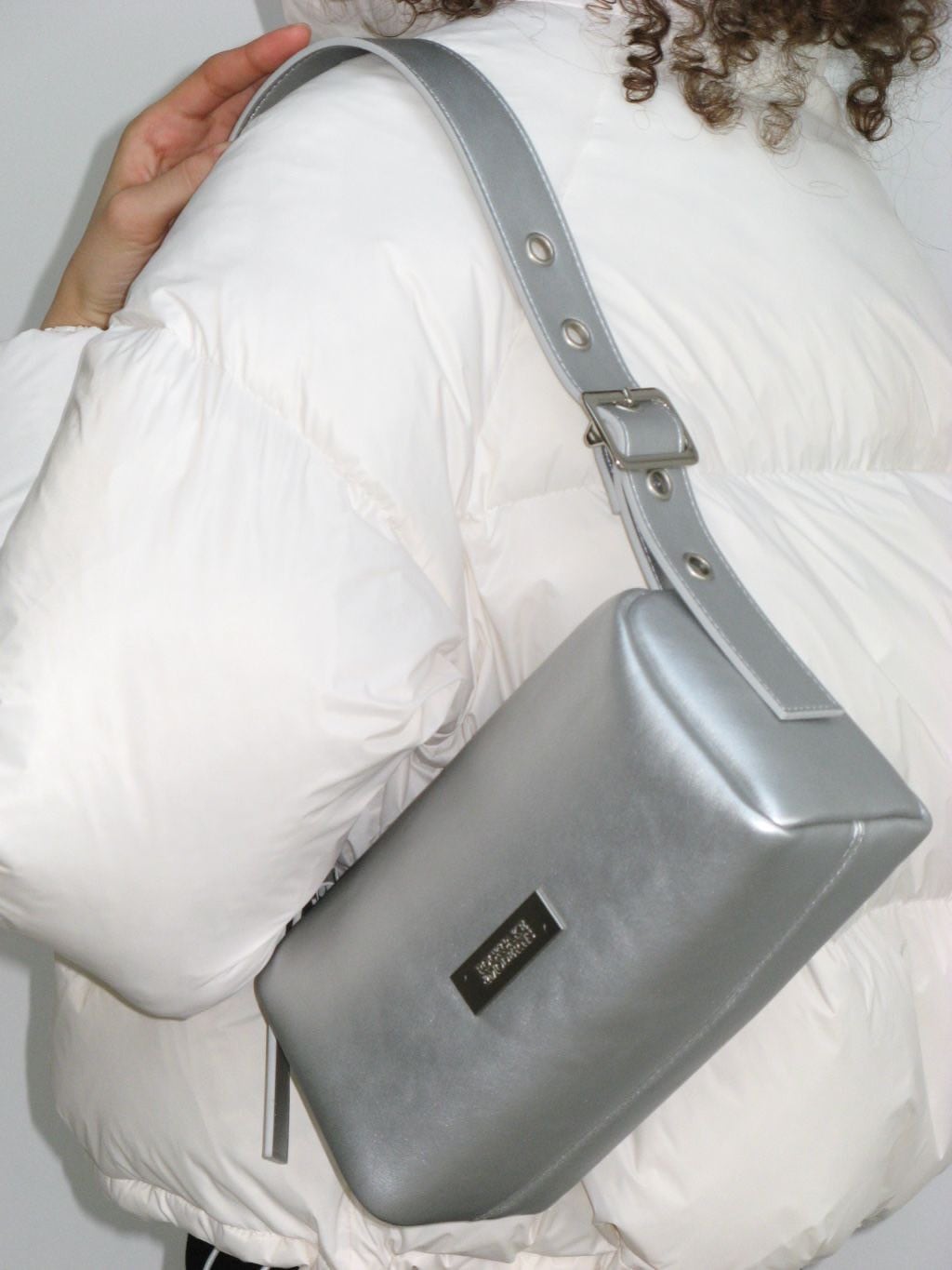 ショルダーバッグ・ポシェット ROCKCAKE Square Leather Belt Shoulder Bag Ivory ROCK CAKE】Square Leather Belt Shoulder Bag | OUR BRAND,ROCK