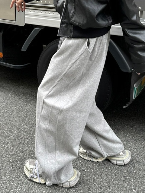 受注制【Chikashitsu +】curve stitch straight sweat pants (3color) / 【チカシツプラス】カーブスティッチストレートスウェットパンツ