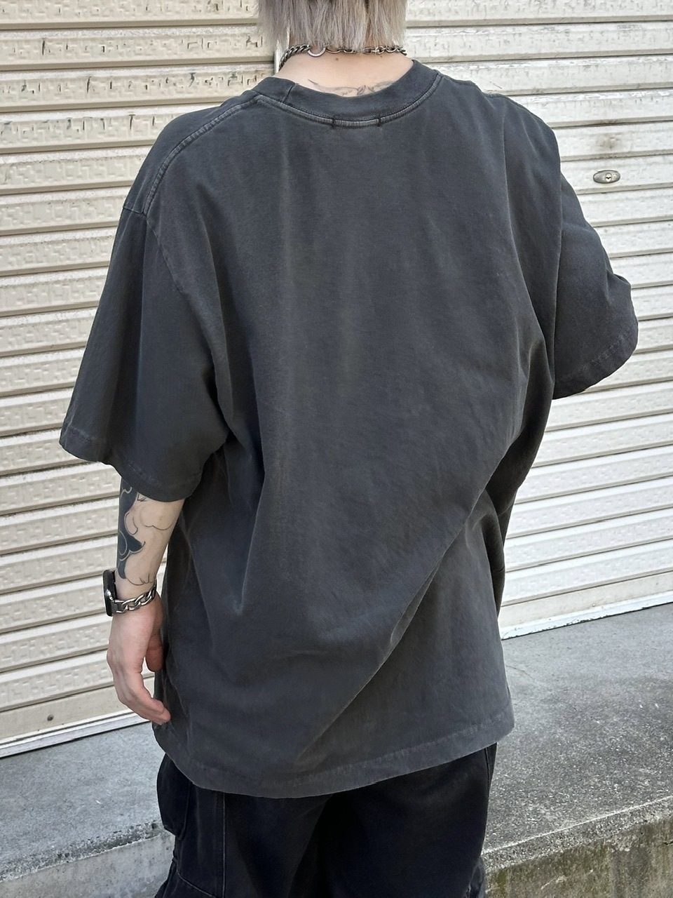 鰯と柊 マルイコラボ Tシャツ XXL 鰯と柊×OIOI ー拝掌教の日常ー | マルイのネット通販 マルイ