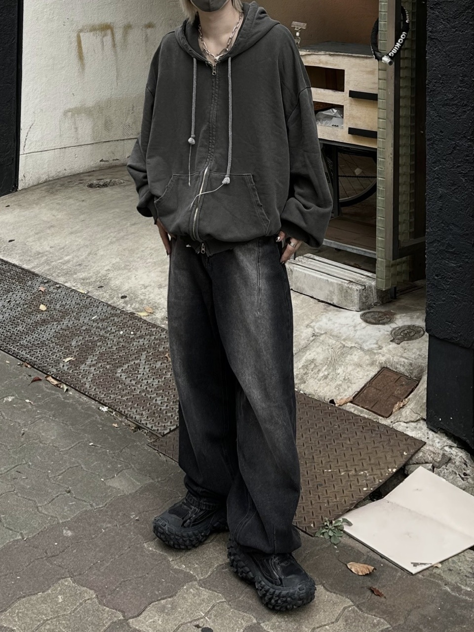 ジャケット・アウター Chikashitsu +mesh zip damage hoodie 大阪店WEB限定受注制【Chikashitsu +】mesh zip damage hoodie