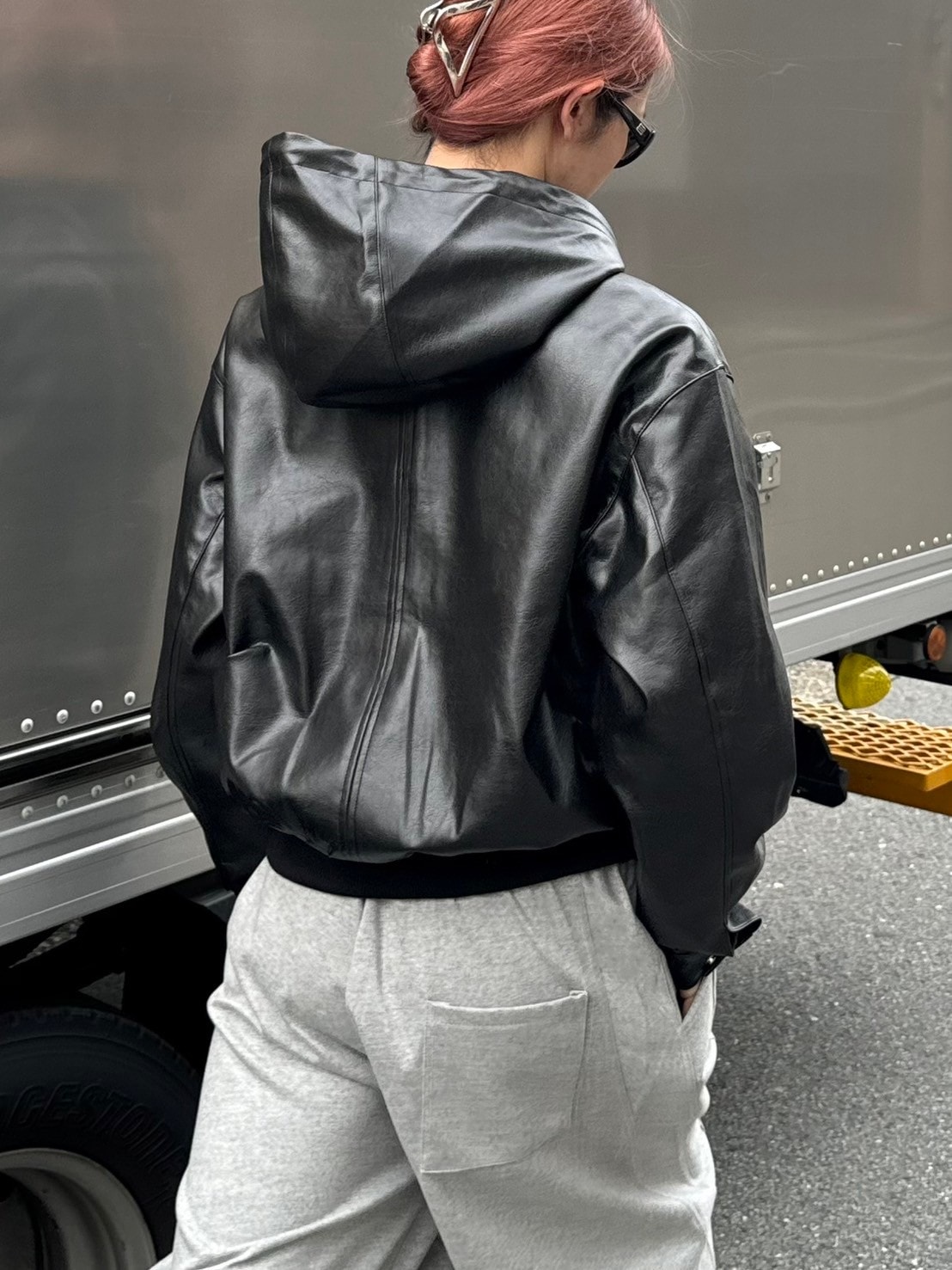 受注制【Chikashitsu +】vegan leather box hooded blouson