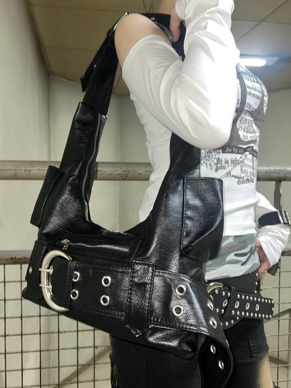 受注制【Never mind the XU】leather eyelet belt bag / 【ネバー