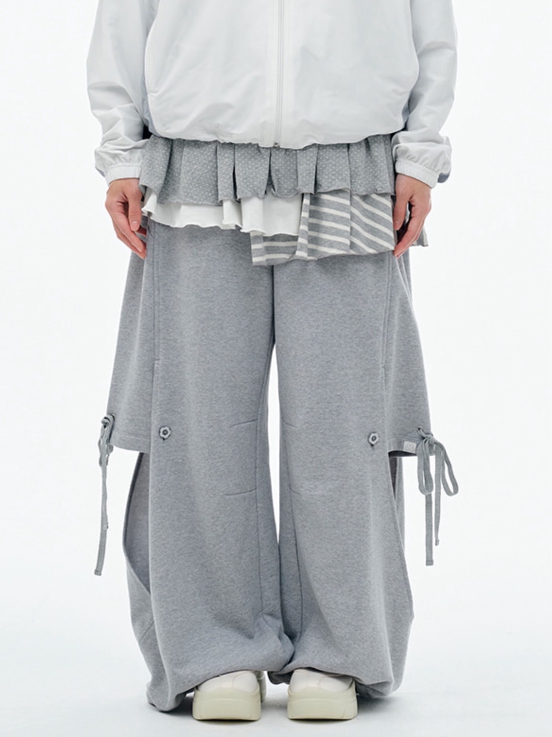 【TUOMIO】DOUBLE LAYERED SWEATPANTS / 【トゥオミオ】ダブルレイヤードスウェットパンツ