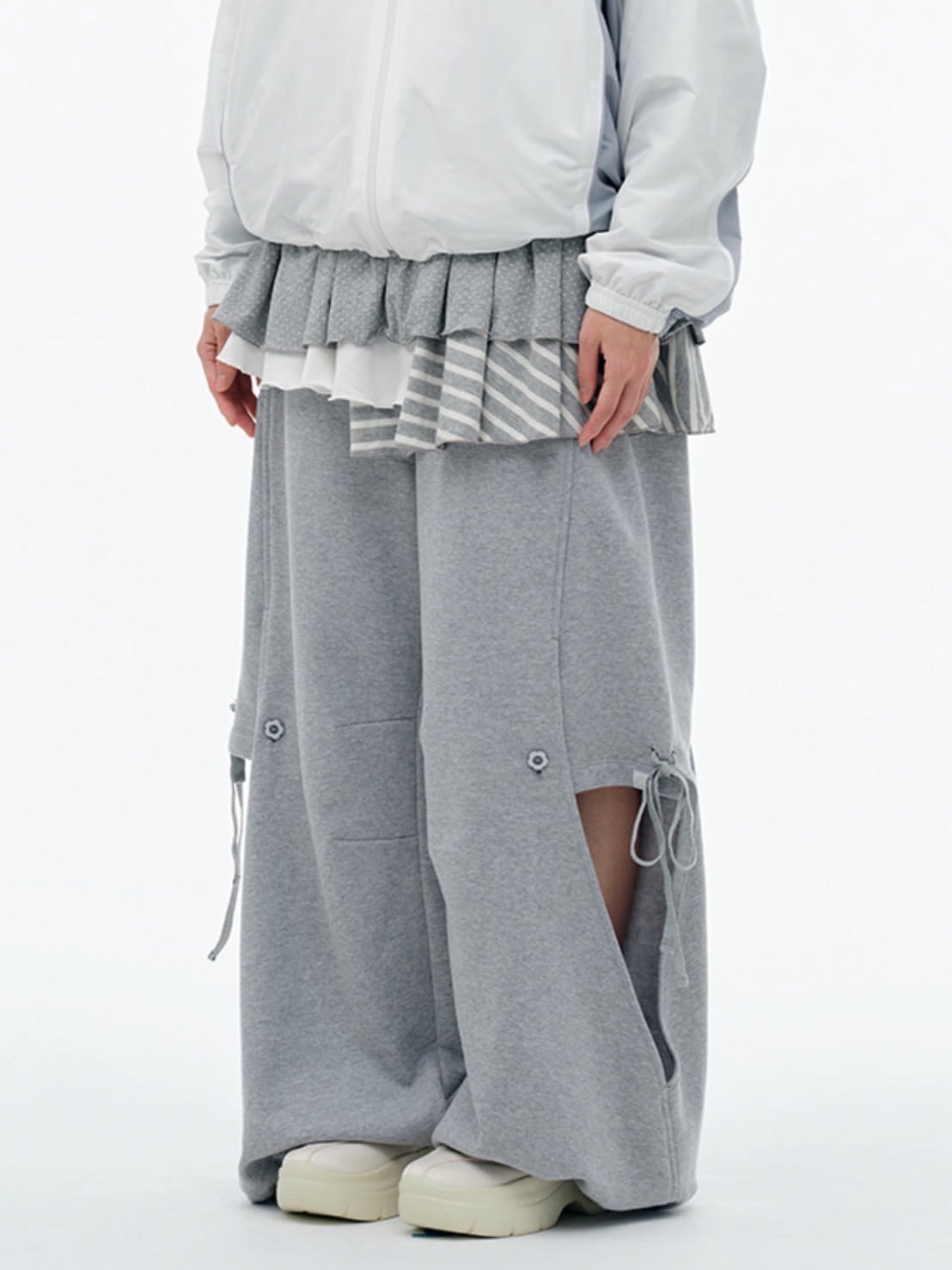 【TUOMIO】DOUBLE LAYERED SWEATPANTS / 【トゥオミオ】ダブルレイヤードスウェットパンツ