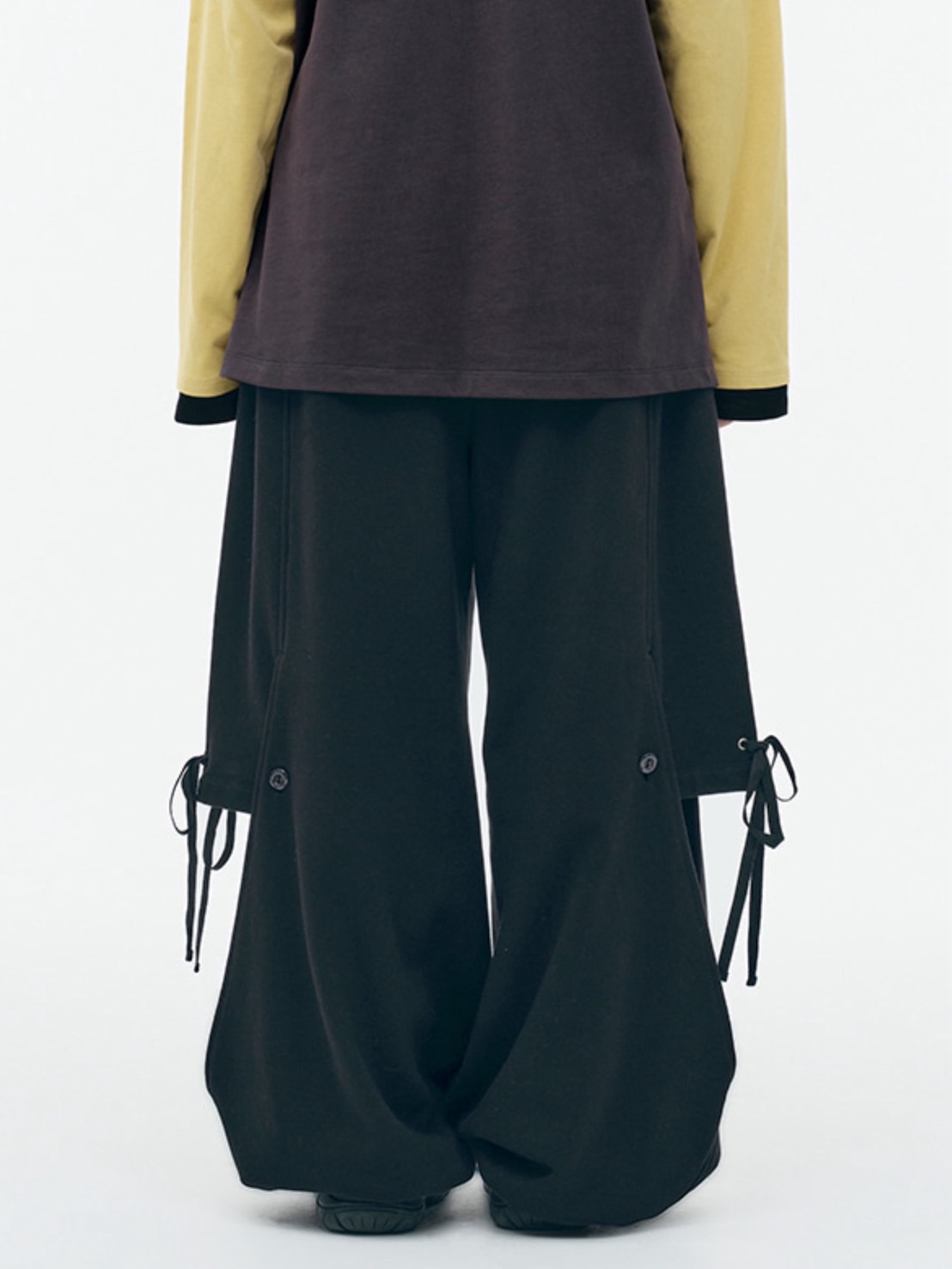 【TUOMIO】DOUBLE LAYERED SWEATPANTS / 【トゥオミオ】ダブルレイヤードスウェットパンツ