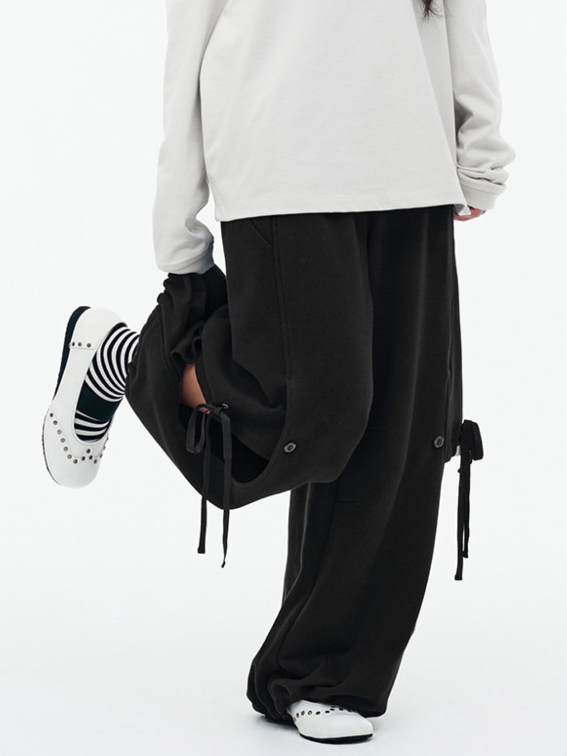 【TUOMIO】DOUBLE LAYERED SWEATPANTS / 【トゥオミオ】ダブルレイヤードスウェットパンツ