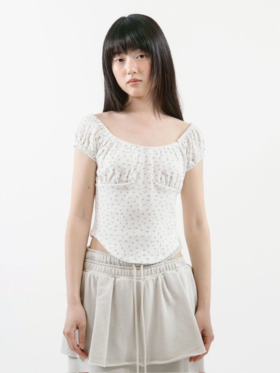 シャーリング 花柄 ミニ丈 [TUOMIO] FLOWER SHIRRED T-SHIRT TUOMIO】FLOWER SHIRRED T-SHIRT / 【トゥオミオ】フラワー