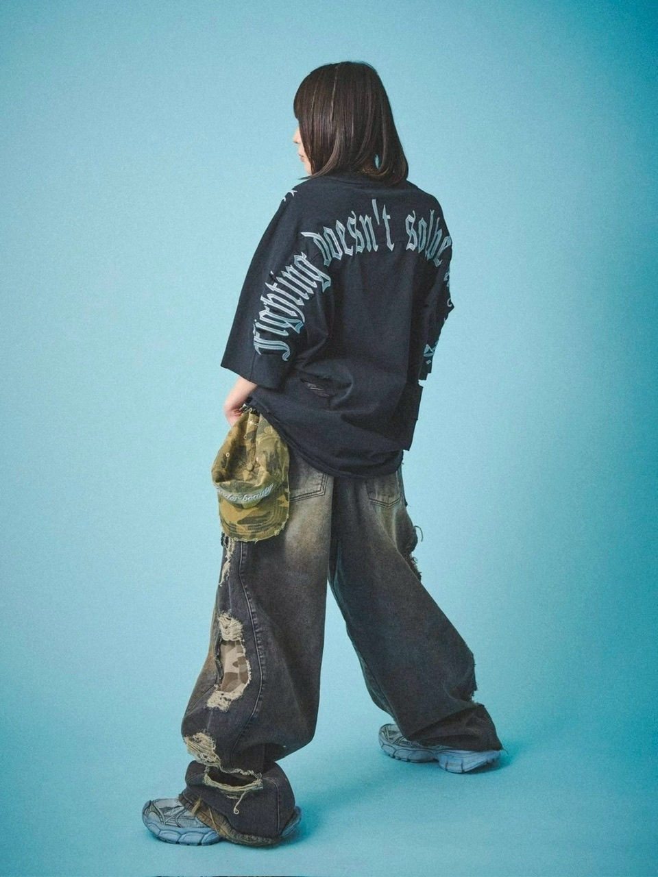 【GALFY】病みに染まりし反戦Tシャツ