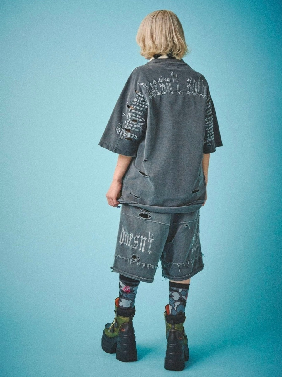 GALFY病みに染まりし反戦Tシャツ GALFY】病みに染まりし反戦Tシャツ | OUR BRAND,GALFY