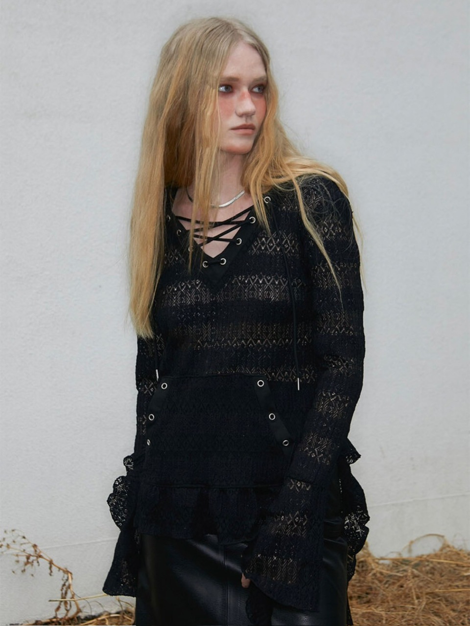 NOT KNOWING】Lace V Neck Ruffle Hoodie | OUR BRAND,NOT