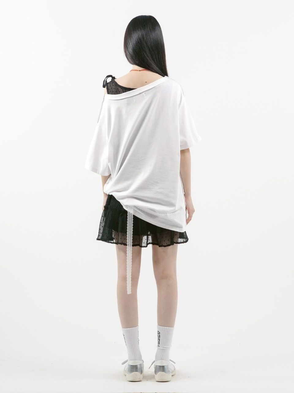 TUOMIO】LACE STRAP OVERSIZED T-SHIRT / 【トゥオミオ】レース TUOMIO】LACE STRAP OVERSIZED T-SHIRT / 【トゥオミオ】レース